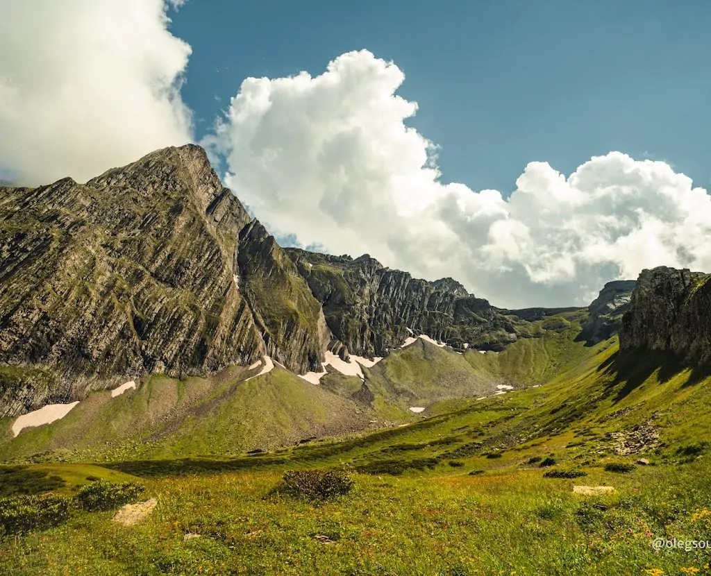 Racha, Georgia: Hiking, Trekking & Tours in Georgian Switzerland - фото 9