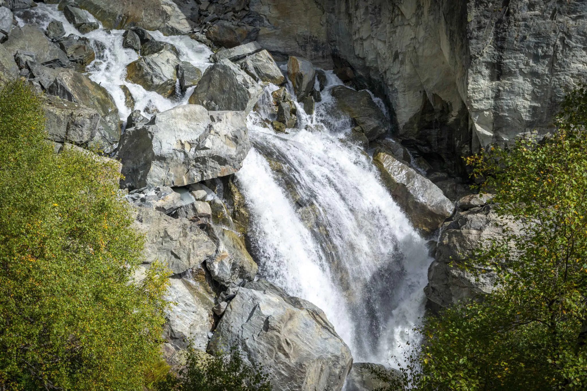 Mestia to Ushguli Trek — 7 Days Without Backpacks - фото 2 Mestia to Ushguli Trek — 7 Days Without Backpacks - фото 2