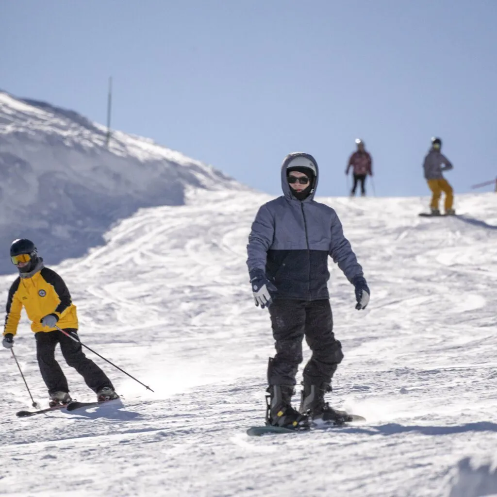 Горнолыжный тур в Гудаури: сочетание адреналина и комфорта - фото 7