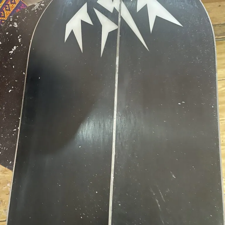 Сервис лыж и сноубордов Гудаури - фото 1