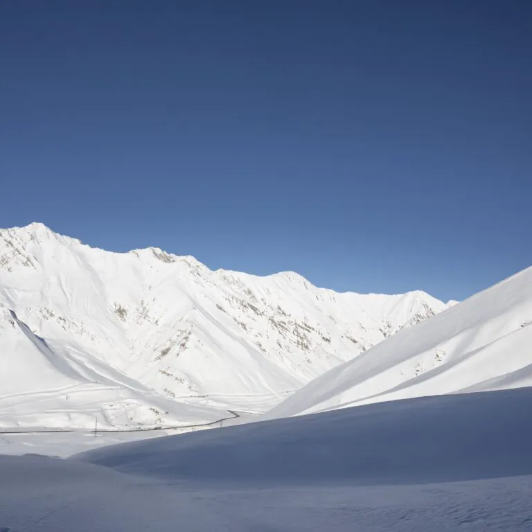 Skitouring expedition in Kazbegi - фото 8